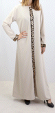 Robe longue avec strass devant et sur les manches - Marque Amelis Paris pour femme - Couleur blanc casse