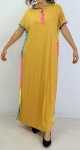 Robe orientale avec capuche ornee de pompons multicolores pour femme - Couleur Jaune moutarde