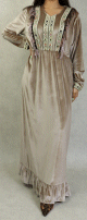 Robe longue orientale en velours avec broderie et jolie decoration pour femme - Couleur Beige brun