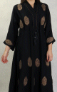 Robe Abaya Dubai noire de qualite avec broderie, strass dores et ceinture interne