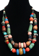 Colliers ethnique artisanal imitation pierres de differentes couleur et de formes deux rangs